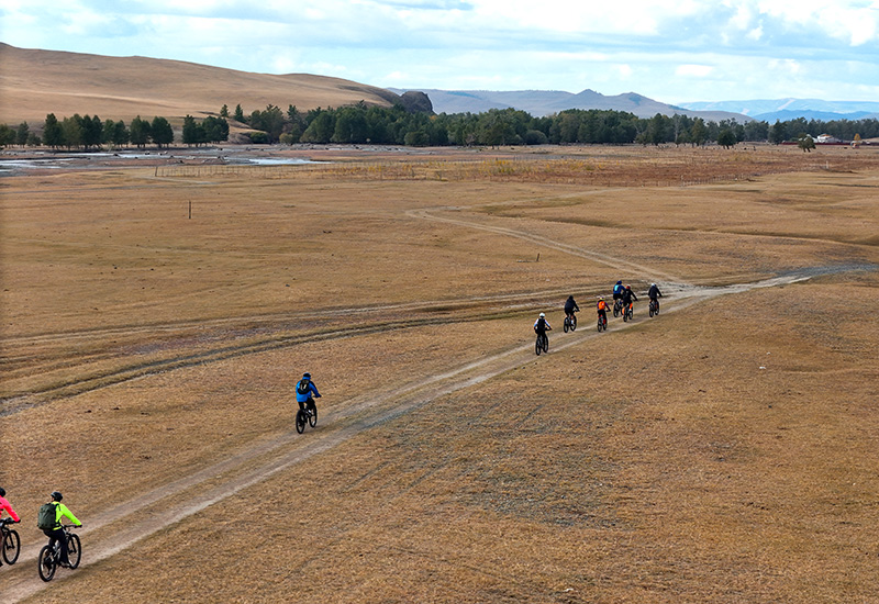 Cycling is fun with Mongolia biking experts